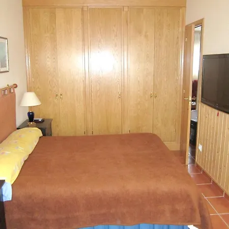 With 2 Bedrooms In Celorio With Terrace 400 M From The Beach Llanes