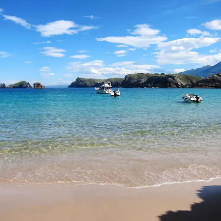 With 2 Bedrooms In Celorio With Terrace 400 M From The Beach Llanes